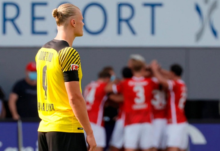 El Borussia Dortmund se estrella en Friburgo