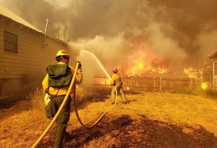 El incendio Dixie es ya el tercero más grande en la historia de California