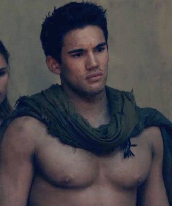 El actor Francis Mossman de Spartacus se quitó la vida a los 33 años