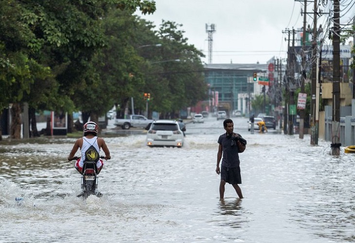 Grace se acerca a Jamaica, Henri a Bermudas y Fred se debilita tierra adentro