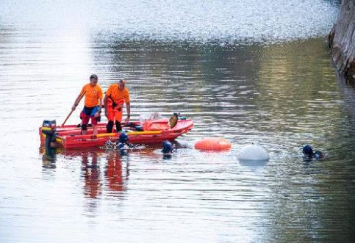 Hallan en Francia a cinco jóvenes muertos en un coche sumergido en un lago