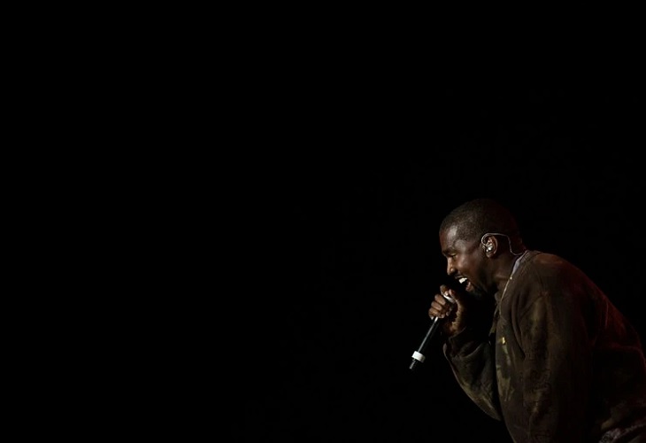Kanye West reaviva su polémica con Universal por publicar Donda sin permiso