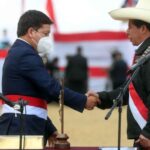 Líderes de derecha reclaman la salida del primer ministro de Perú
