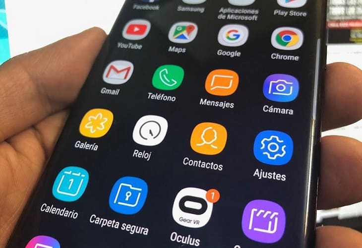 Limitar el móvil y no publicar todo en la red, claves en desconexión digital