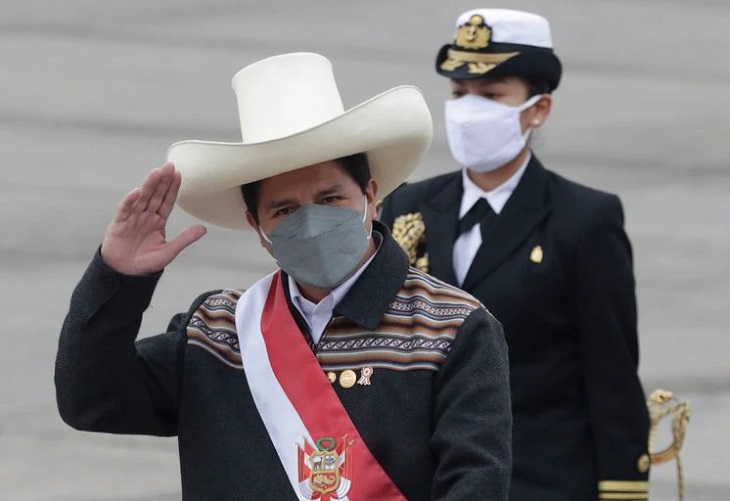 Pedro Castillo cumple sin luna de miel su primer mes como presidente del Perú