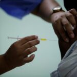 Pfizer y Moderna suben el precio de sus vacunas anticovid, según el FT