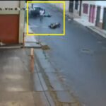 Muere motociclista en accidente con auto en Sevilla, Valle, el conductor sale corriendo