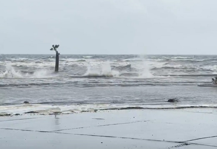 Ida toca tierra en Luisiana: es huracán categoría 4 "extremadamente peligroso"