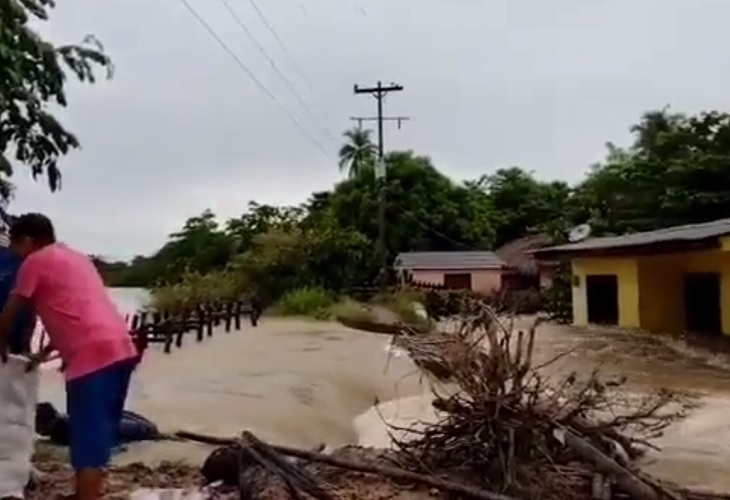 Se desborda el río Sinú y pone en emergencia a Lorica, Córdoba