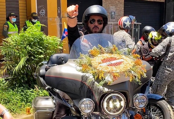 Harlistas rodaron por Medellín en el Desfile Héroes de la Patria Feria de Flores