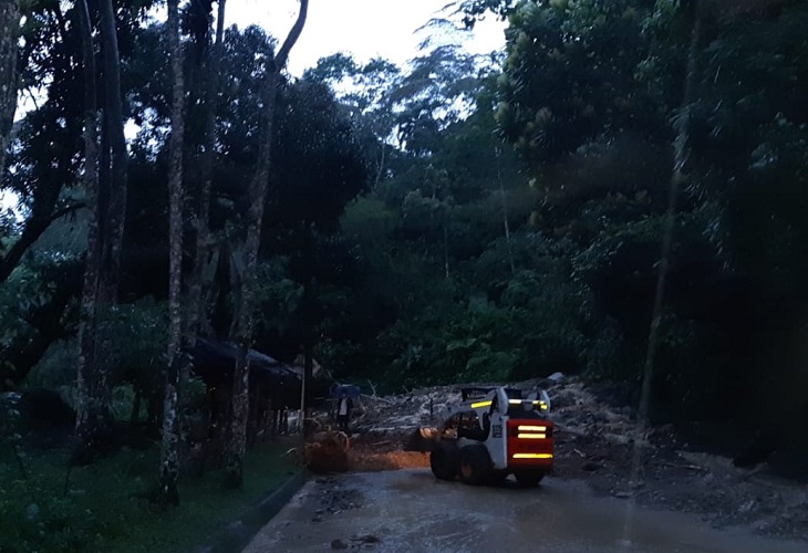 Vía Yarumal - Caucasia está cerrada por derrumbe
