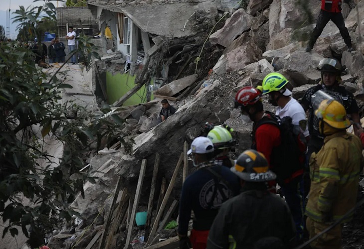 Derrumbe de tierra en el Estado de México deja un muerto y 10 desaparecidos