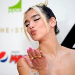 Dua Lipa, Eddie Vedder y Lil Nas X, en el nuevo disco de Elton John