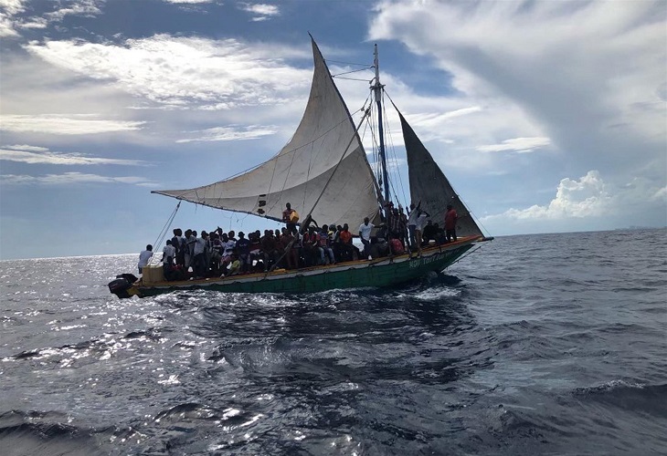 EE.UU. intercepta a un centenar de haitianos en las costas de Florida