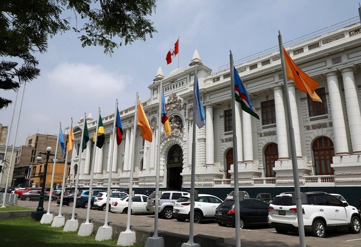 El Congreso de Perú limita la facultad del presidente sobre cuestión de confianza
