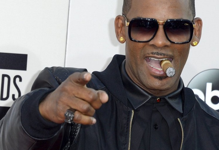 El cantante R. Kelly es declarado culpable de crimen organizado y tráfico sexual