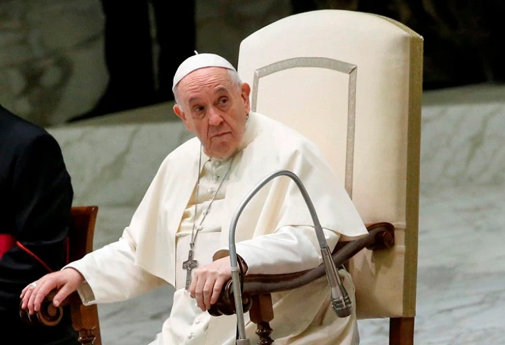 El papa dice que ni se le pasó por la cabeza renunciar al pontificado