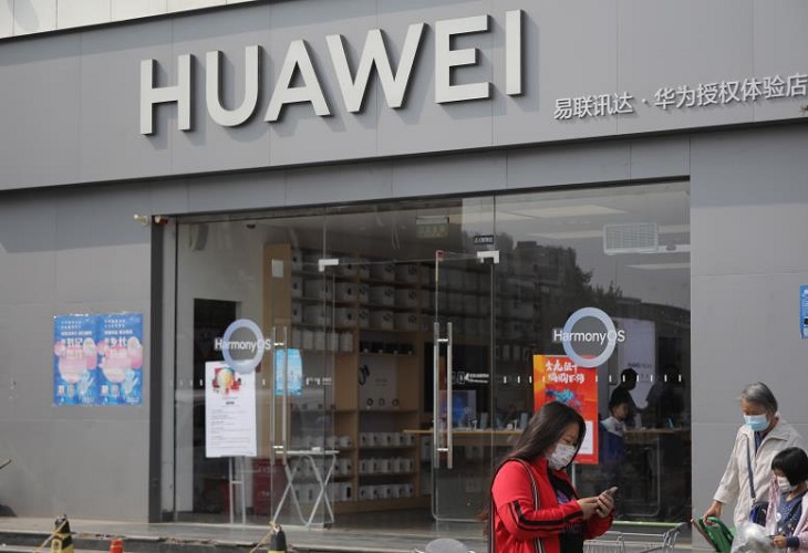 La directora financiera de Huawei aterriza en China tras ser liberada en Canadá