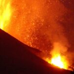 La lava del volcán de La Palma ralentiza su velocidad