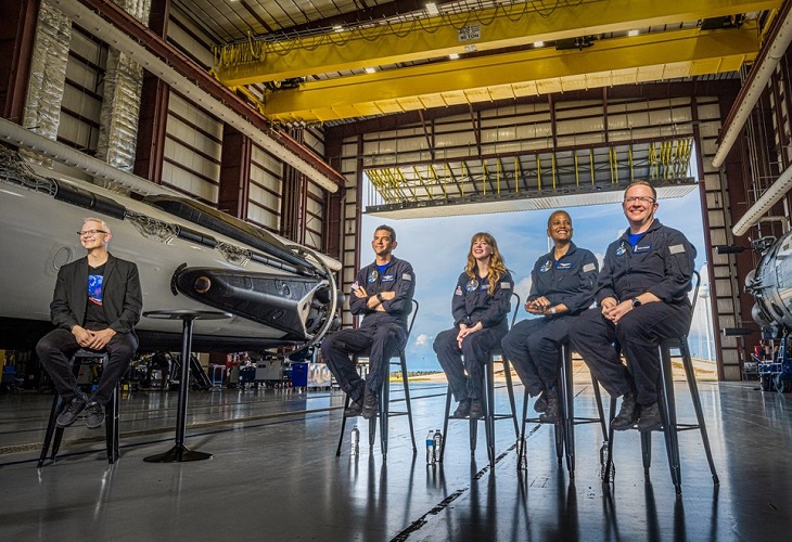 La misión espacial de la gente común está lista para partir