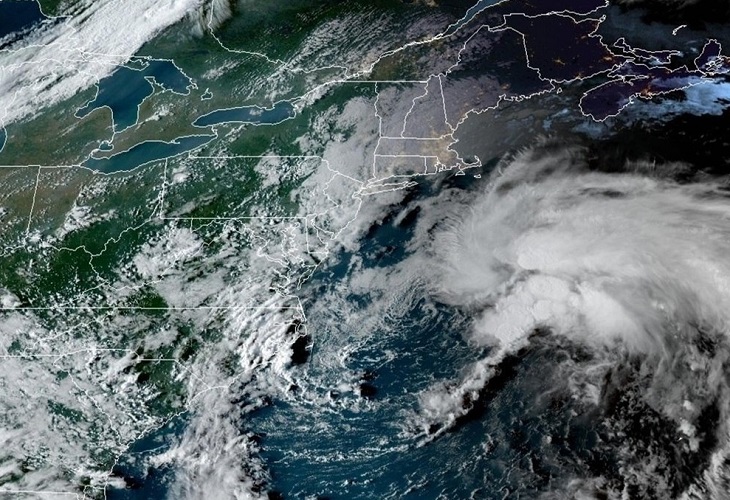 La tormenta tropical Odette prosigue su ruta en el Atlántico rumbo a Canadá
