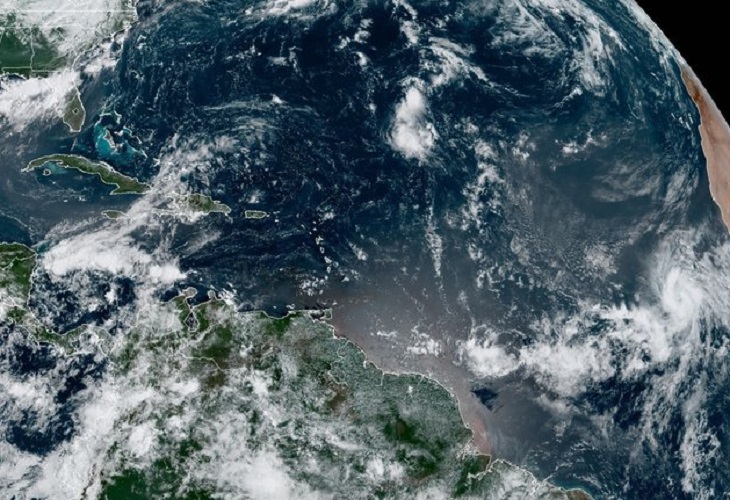 Nueva tormenta tropical Larry será huracán para el jueves o viernes