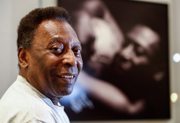 Pelé continúa con su recuperación y afirma que cada día está mejor