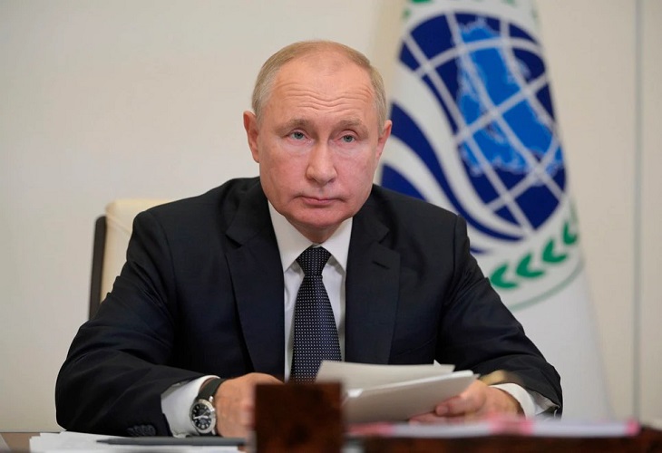 Putin defiende la importancia de revacunarse contra la covid-19