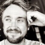 Tom Felton sufre desmayo durante evento de Golf