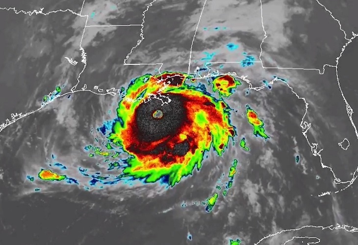 Tormenta Larry se fortalece y puede que se convierta en huracán esta noche