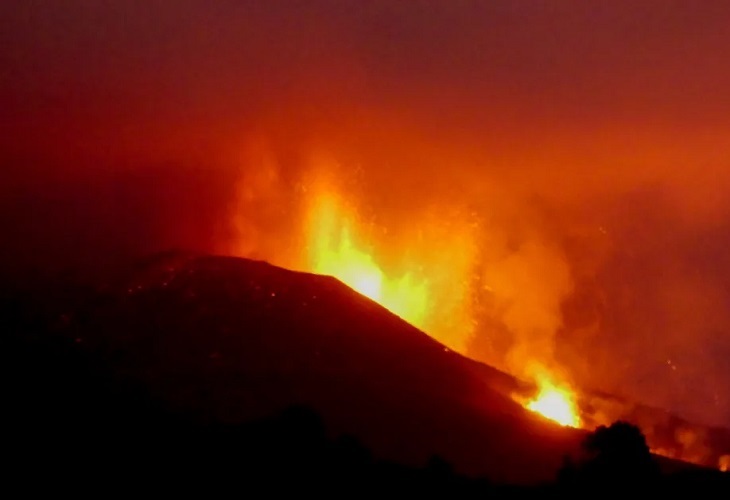 Vivir con el volcán, una semana de desolación, de duelo y de silencio