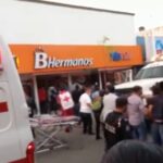 Se derrumbó el techo de la zapatería “B Hermanos”, en el centro de Culiacán