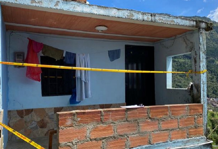 En una casa del barrio La Sierra, en Medellín, encontraron dos cadáveres