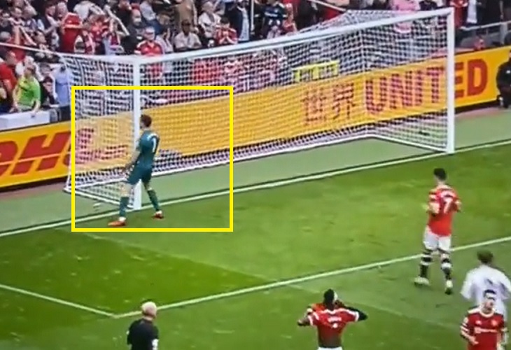 El Dibu Martínez le pidió a Cristiano Ronaldo que le cobrara un penal