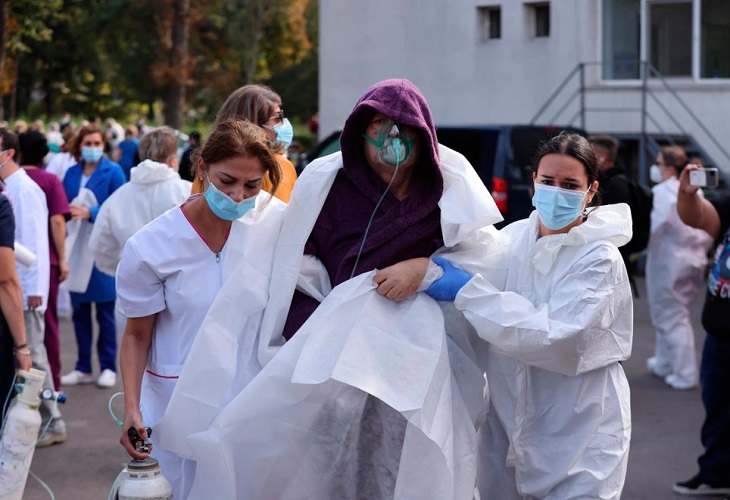 Al menos 9 pacientes covid muertos en un nuevo incendio en un hospital rumano