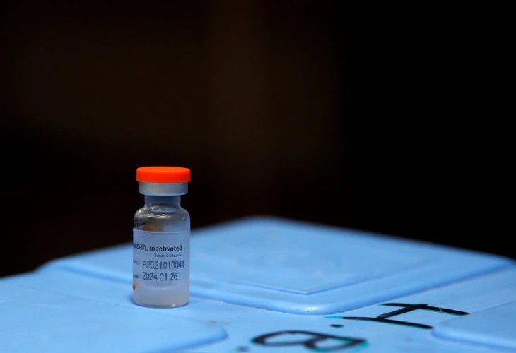Ecuador recibe medio millón de vacunas Sinovac donadas por China