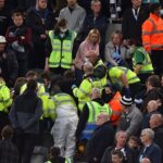 El Newcastle - Tottenham interrumpido por un problema de salud en la grada