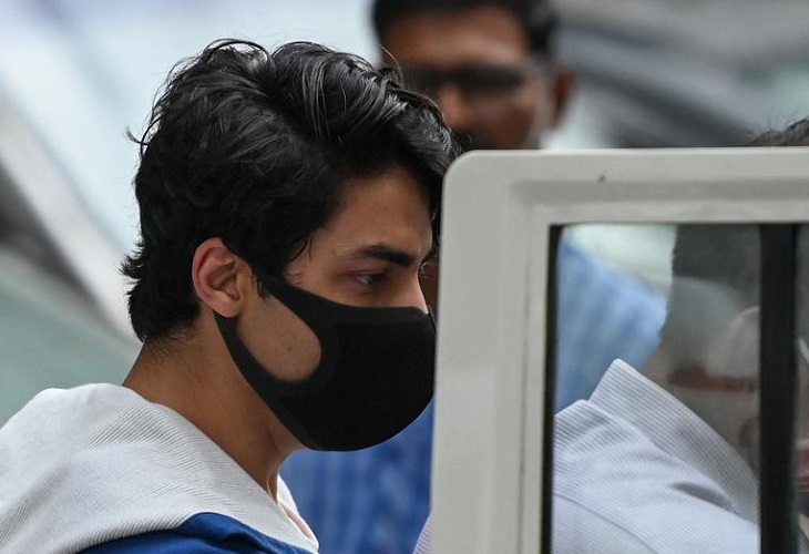 El hijo del rey de Bollywood sale de la cárcel bajo fianza tras 28 días