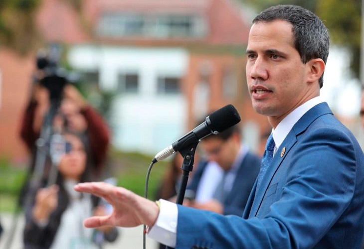 El opositor Juan Guaidó condena “hostigamiento a periodistas” en Venezuela