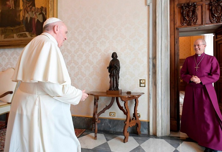 El papa expresa su dolor por las víctimas de abusos sexuales en Francia