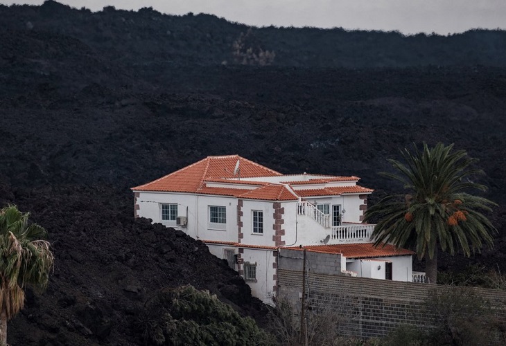 Esto es una tortura, a veces deseo que la lava se lleve mi casa ya