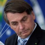 Facebook retira el video en que Bolsonaro vincula la vacuna anticovid al sida