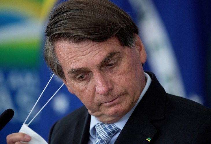 Facebook retira el video en que Bolsonaro vincula la vacuna anticovid al sida