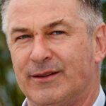La armera del rodaje de Alec Baldwin culpa a los productores de la inseguridad