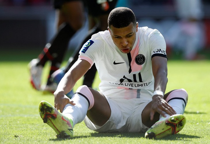 La madre y representante de Mbappé dice que hay negociaciones con el PSG