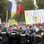 Las protestas contra el certificado covid reúnen a 40.000 personas en Francia