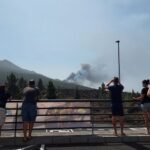 Los selfis impertinentes en la tragedia del volcán español de La Palma