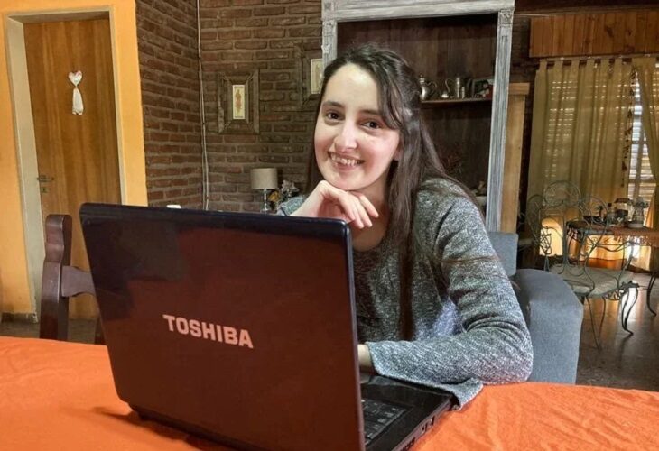 Manuela Fernández Jaime, la joven a la que no le dieron empleo por sonreír mucho