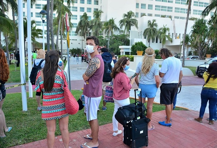 Más de 600 personas evacuadas por un incendio en un hotel de Cancún