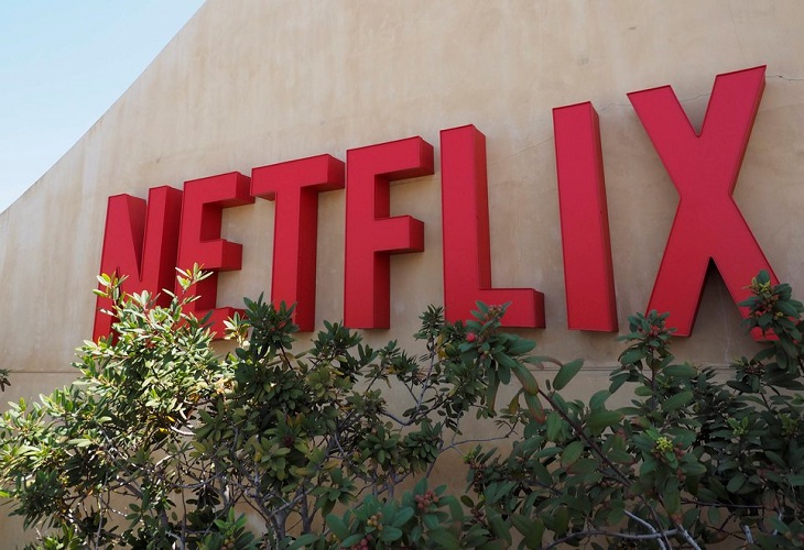 Netflix suspende a tres empleados que protestaron por un filme cómico - Rusia